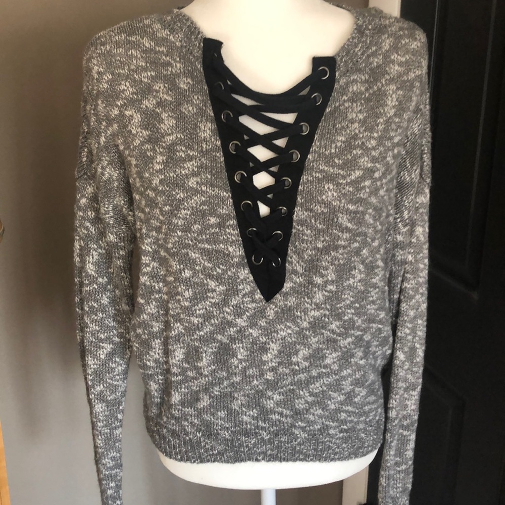 Express sweater🖤